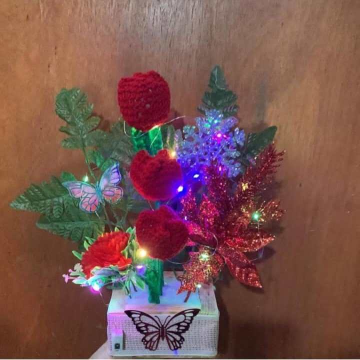 Centro de mesa tejido color rojo